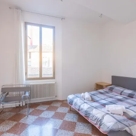 Apartment Nel Ghetto, By Short Holidays