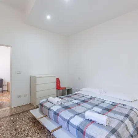Apartment Nel Ghetto, By Short Holidays *