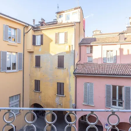 Nel Ghetto, By Short Holidays *