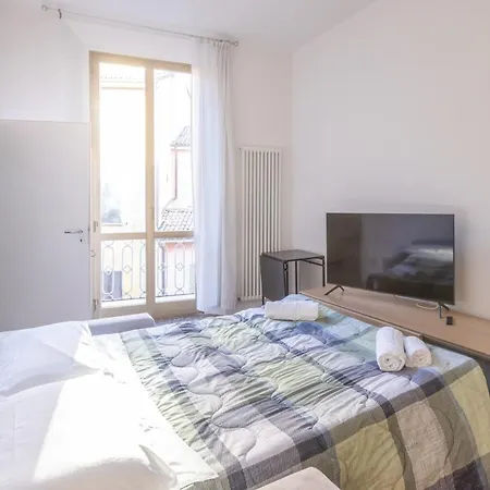 Nel Ghetto, By Short Holidays * 볼로냐