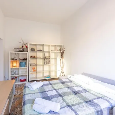 Nel Ghetto, By Short Holidays *